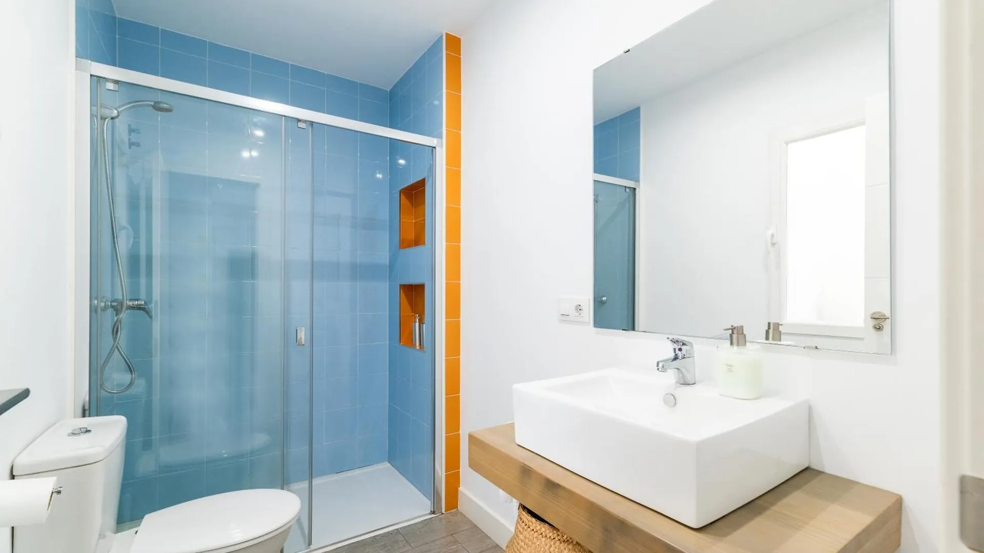 Tuguest Neptuno Apartment Granada