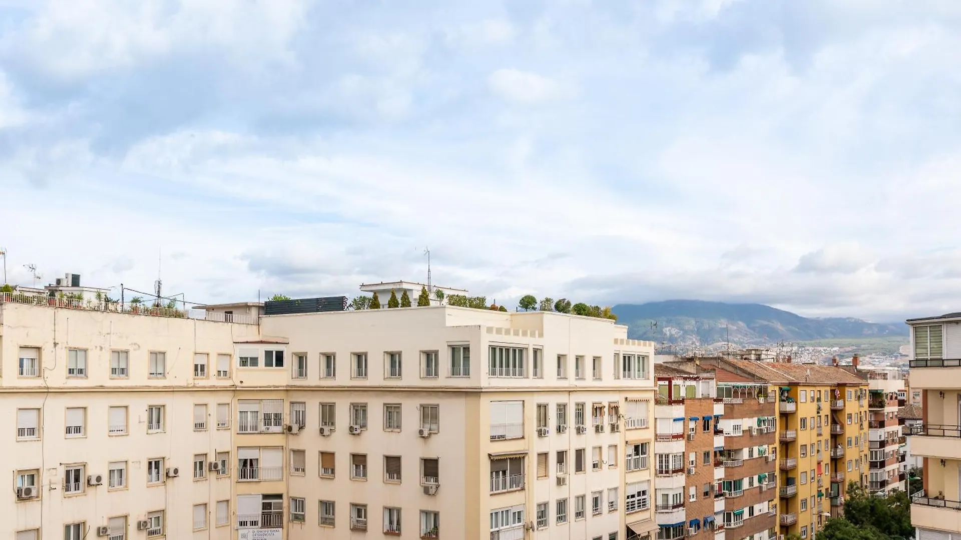 Tuguest Neptuno Apartment Granada