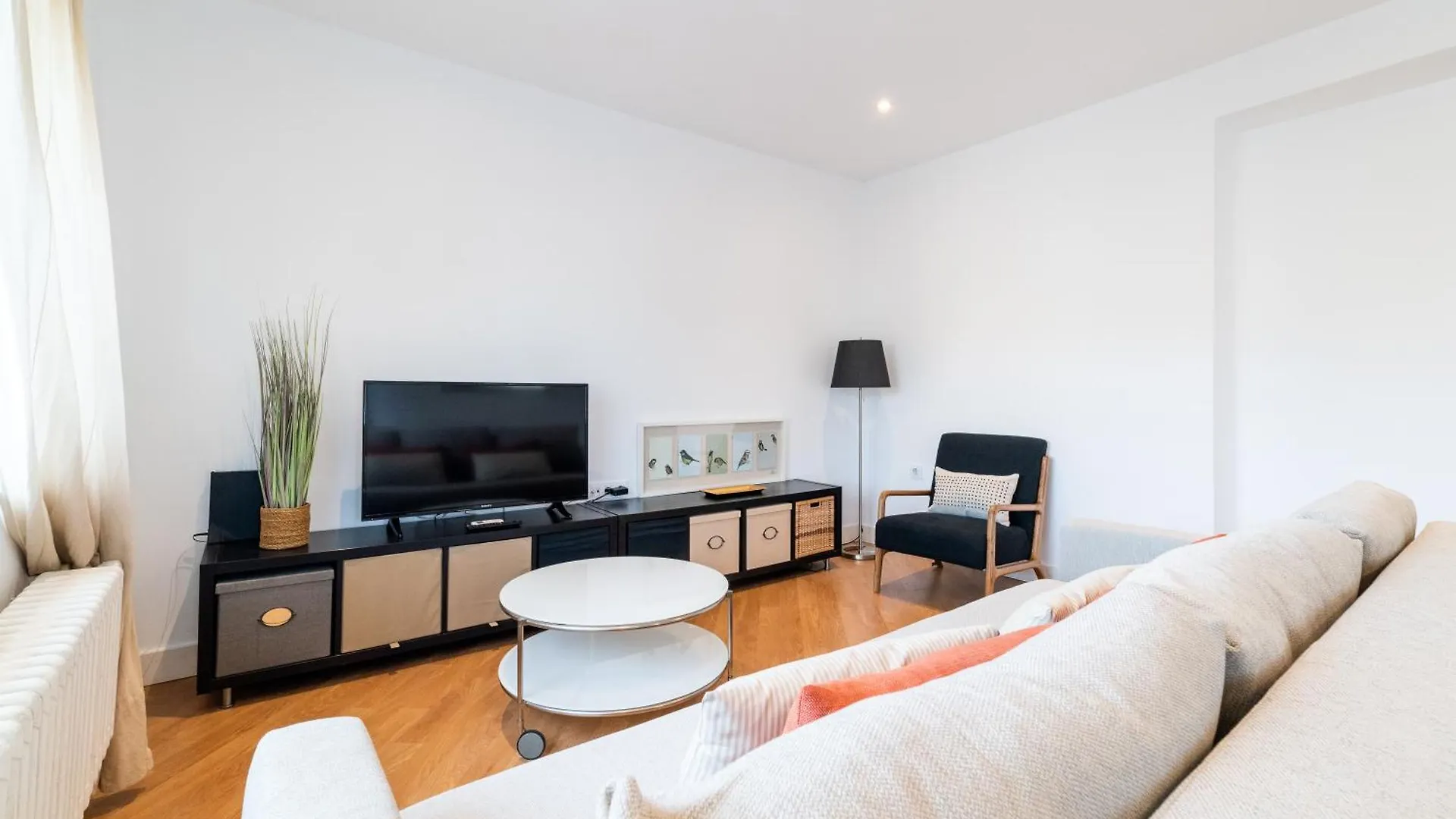 Tuguest Neptuno Apartment location
